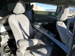 2018 Toyota Sienna L with VIN 5TDZZ3DC1JS956802, listed as a Copart auction lot 42245995 with 53,383 mi miles and Salvage Title. Bid and sale history available at DreamBid. Image 11.