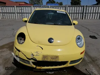 2008 Volkswagen Beetle S with VIN 3VWRW31C68M527286, listed as a Copart auction lot 52229925 with 112,582 mi miles and Clean Title. Bid and sale history available at DreamBid. Image 5.