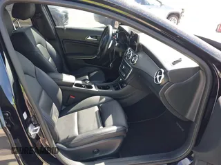 2018 Mercedes-Benz GLA 250 z VIN WDCTG4EB2JJ392706, wystawiony jako IAAI lot #41841122 z przebiegiem 134 197 mil mil oraz . Historia ofert i sprzedaży dostępna na DreamBid. Obrazek 5.