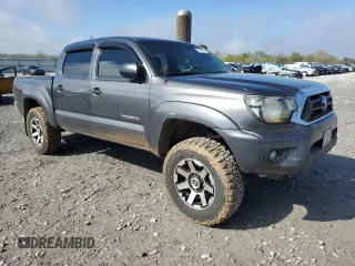 2013 Toyota Tacoma z VIN 3TMLU4EN0DM129808, wystawiony jako Copart lot #50353125 z przebiegiem 231 750 mil mil oraz Szkoda całkowita • Salvage title. Historia ofert i sprzedaży dostępna na DreamBid. Obrazek 4.