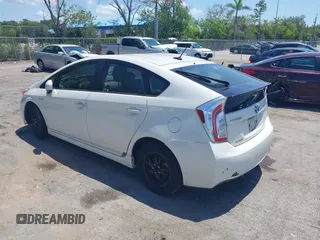 2015 Toyota Prius Four z VIN JTDKN3DU7F0435924, wystawiony jako IAAI lot #42297472 z przebiegiem 190 031 mil mil oraz . Historia ofert i sprzedaży dostępna na DreamBid. Obrazek 3.