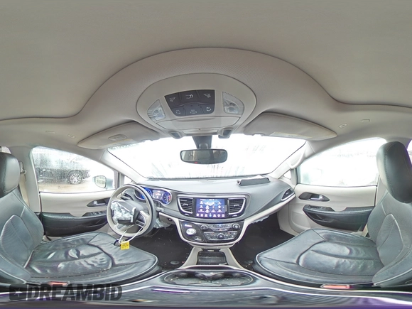 2018 Chrysler Pacifica Limited with VIN 2C4RC1GG1JR320524, listed as a Copart auction lot 48353795 with 133,624 mi miles and Salvage title. Bid and sale history available at DreamBid. Image 13.