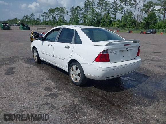 2007 Ford Focus S with VIN 1FAHP34N97W205190, listed as a IAAI auction lot 42489527 with 257,586 mi miles and . Bid and sale history available at DreamBid. Image 3.