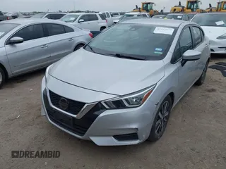 2021 Nissan Versa SV z VIN 3N1CN8EV9ML876627, wystawiony jako IAAI lot #42297873 z przebiegiem 72 216 mil mil oraz . Historia ofert i sprzedaży dostępna na DreamBid. Obrazek 2.