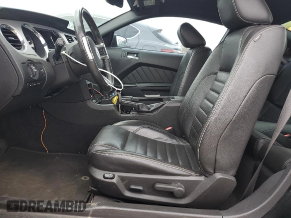 2011 Ford Mustang GT z VIN 1ZVBP8CF4B5106716, wystawiony jako Copart lot #50495665 z przebiegiem 109 779 mil mil oraz Szkoda całkowita • Salvage title. Historia ofert i sprzedaży dostępna na DreamBid. Obrazek 7.