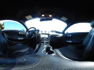 2017 Ford Mustang GT Premium z VIN 1FATP8FFXH5295034, wystawiony jako IAAI lot #41973926 z przebiegiem 153 870 mil mil oraz . Historia ofert i sprzedaży dostępna na DreamBid. Obrazek 21.