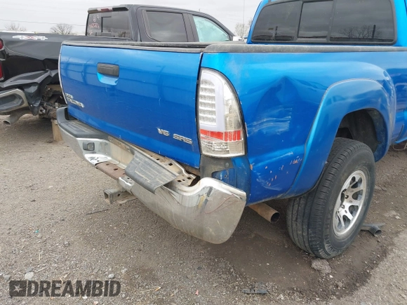 2006 Toyota Tacoma with VIN 5TEUU42N46Z183840, listed as a IAAI auction lot 41805575 with 219,764 mi miles. Bid and sale history available at carsss.com. Image 12.