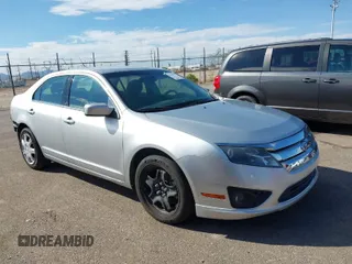2011 Ford Fusion SE with VIN 3FAHP0HG2BR144898, listed as a IAAI auction lot 37638561 with 96,815 mi miles. Bid and sale history available at carsss.com. Image 1.