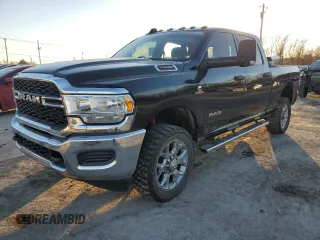 2022 Ram 2500 Tradesman with VIN 3C6UR5CL3NG126678, listed as a Copart auction lot 43810145 with 174,667 mi miles and Salvage Title. Bid and sale history available at carsss.com. Image 1.