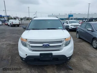 2014 Ford Explorer XLT with VIN 1FM5K8D87EGB54228, listed as a IAAI auction lot 41982245 with 172,827 mi miles. Bid and sale history available at carsss.com. Image 12.