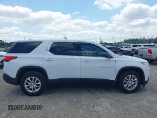 2020 Chevrolet Traverse LS with VIN 1GNERFKW5LJ126120, listed as a IAAI auction lot 42003108 with 30,420 mi miles. Bid and sale history available at carsss.com. Image 13.