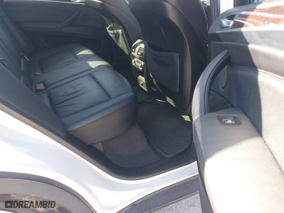 2011 BMW X5 35i with VIN 5UXZV4C57BL406526, listed as a IAAI auction lot 41580453 with 0 mi miles. Bid and sale history available at carsss.com. Image 8.