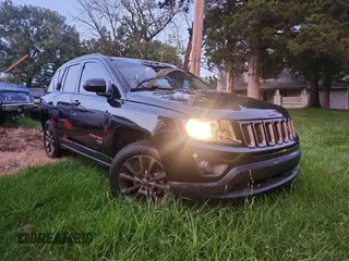 2016 Jeep Compass Sport z VIN 1C4NJCBB5GD754646, wystawiony jako Copart lot #66967715 z przebiegiem 89 447 mil mil oraz Czysty tytuł • Clean title. Historia ofert i sprzedaży dostępna na DreamBid. Obrazek 1.