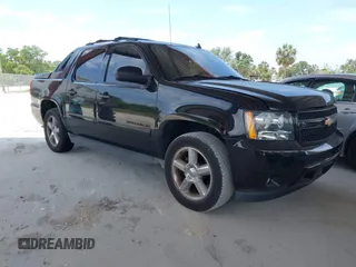 2012 Chevrolet Avalanche LTZ with VIN 3GNTKGE77CG188934, listed as a IAAI auction lot 42105759 with 191,919 mi miles. Bid and sale history available at carsss.com. Image 1.