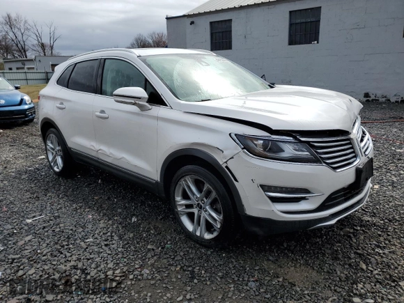2017 Lincoln MKC Reserve with VIN 5LMTJ3DH4HUL32354, listed as a Copart auction lot 49152035 with 59,673 mi miles and Salvage title. Bid and sale history available at DreamBid. Image 4.