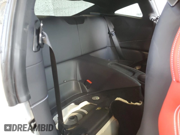 2024 Ferrari Roma z VIN ZFF98RNA4R0301164, wystawiony jako Copart lot #61120144 z przebiegiem 1263 mil mil oraz Nie do naprawy. Historia ofert i sprzedaży dostępna na DreamBid. Obrazek 10.
