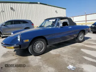 1974 Alfa Romeo Spider z VIN AR3043964, wystawiony jako Copart lot #75771524 z przebiegiem 92 402 mil mil oraz Szkody całkowita. Historia ofert i sprzedaży dostępna na DreamBid. Obrazek 1.