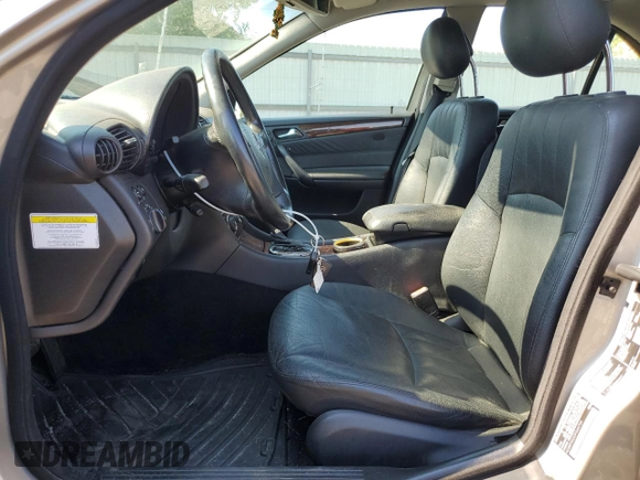 2005 Mercedes-Benz C 320 с VIN WDBRF84J05F664759, выставлен на аукционе Copart как лот 56924864 с пробегом 99 694 миль миль и Списание • Salvage title. История ставок и продаж доступна на DreamBid. Изображение 7.