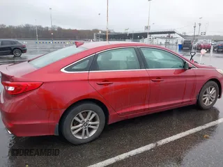 2016 Hyundai Sonata SE z VIN 5NPE24AF7GH391820, wystawiony jako IAAI lot #42015648 z przebiegiem 123 004 mil mil oraz . Historia ofert i sprzedaży dostępna na DreamBid. Obrazek 19.