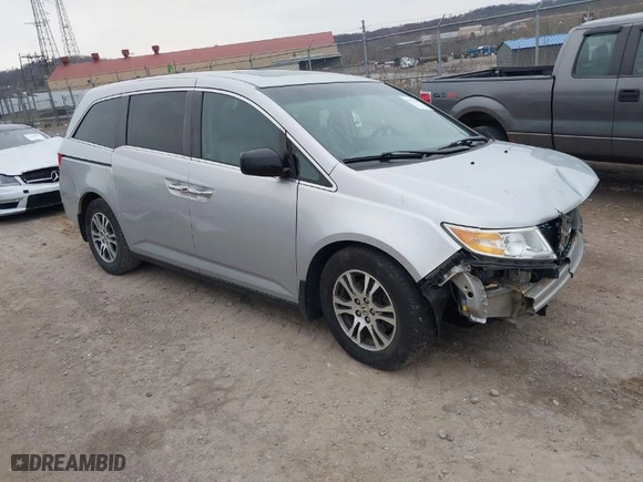 2011 Honda Odyssey EX-L with VIN 5FNRL5H61BB004096, listed as a IAAI auction lot 41917946 with 142,005 mi miles. Bid and sale history available at carsss.com. Image 1.