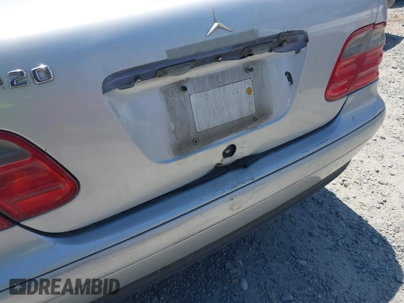 2002 Mercedes-Benz CLK 320/430 with VIN WDBLJ65G82T118039, listed as a IAAI auction lot 41929153 with 232,989 mi miles and . Bid and sale history available at DreamBid. Image 14.