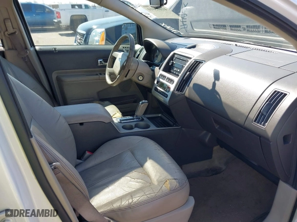 2009 Ford Edge SEL with VIN 2FMDK38C79BA62188, listed as a IAAI auction lot 41605010 with 180,555 mi miles. Bid and sale history available at carsss.com. Image 5.