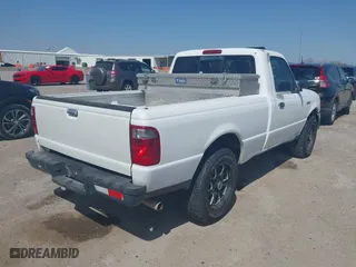 2005 Ford Ranger XL with VIN 1FTYR10U05PA40322, listed as a IAAI auction lot 41891401 with 230,985 mi miles. Bid and sale history available at carsss.com. Image 4.