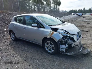 2015 Nissan LEAF S z VIN 1N4AZ0CP8FC304760, wystawiony jako IAAI lot #41883159 z przebiegiem 41 831 mil mil oraz . Historia ofert i sprzedaży dostępna na DreamBid. Obrazek 1.