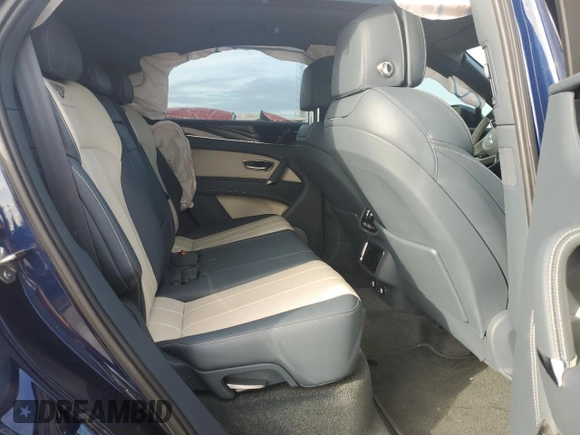 2019 Bentley Bentayga V8 z VIN SJAAM2ZV3KC027084, wystawiony jako Copart lot #45814705 z przebiegiem 38 490 mil mil oraz Szkoda całkowita • Salvage title. Historia ofert i sprzedaży dostępna na DreamBid. Obrazek 11.