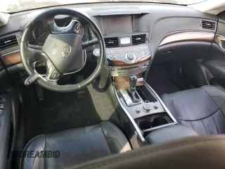 2015 Infiniti Q70 z VIN JN1BY1PR5FM832000, wystawiony jako Copart lot #56699885 z przebiegiem Nie podano mil oraz Szkody całkowita. Historia ofert i sprzedaży dostępna na DreamBid. Obrazek 8.