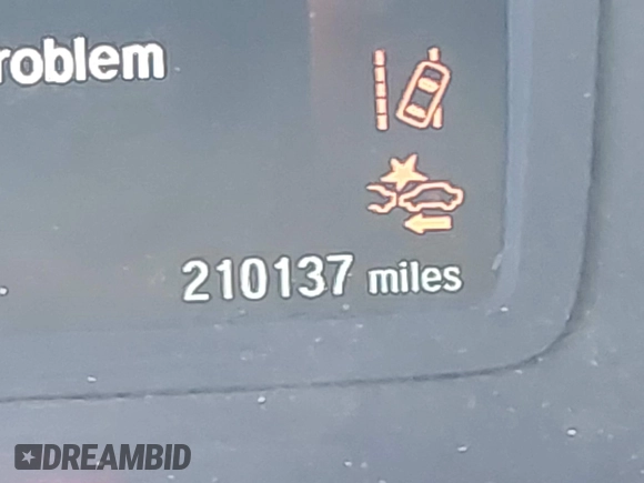 2018 Honda Odyssey Touring with VIN 5FNRL6H81JB022975, listed as a IAAI auction lot 42653304 with 210,137 mi miles and . Bid and sale history available at DreamBid. Image 16.