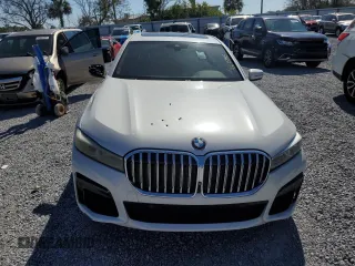 2020 BMW 7 Series 740i with VIN WBA7T2C0XLCD24332, listed as a Copart auction lot 43615885 with 0 mi miles and Clean Title. Bid and sale history available at carsss.com. Image 5.
