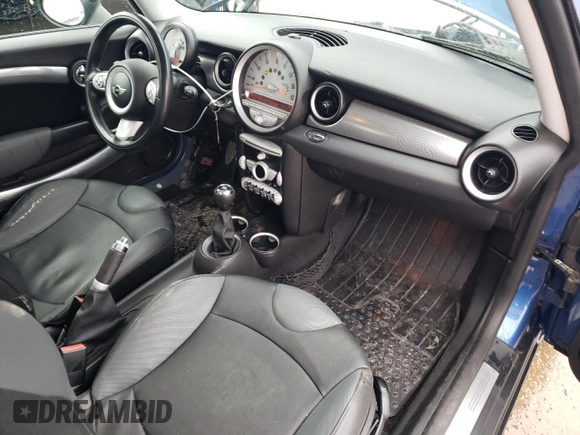 2007 MINI Hardtop S with VIN WMWMF735X7TT80244, listed as a Copart auction lot 46060635 with 116,032 mi miles and Salvage Title. Bid and sale history available at DreamBid. Image 8.