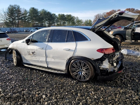 2023 Mercedes-Benz EQE 500 z VIN 4JGGM2CB0PA002097, wystawiony jako Copart lot #81299684 z przebiegiem 6 398 mil mil oraz Szkoda całkowita • Salvage title. Historia ofert i sprzedaży dostępna na DreamBid. Obrazek 2.