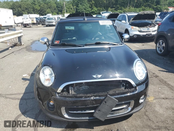 2013 MINI Convertible z VIN WMWZN3C54DT568237, wystawiony jako Copart lot #72354594 z przebiegiem 141 058 mil mil oraz Szkoda całkowita • Salvage title. Historia ofert i sprzedaży dostępna na DreamBid. Obrazek 5.