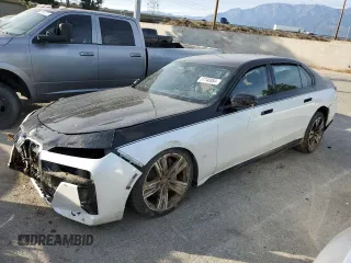 2023 BMW i7 xDrive60 z VIN WBY53EJ05PCN85609, wystawiony jako Copart lot #37740884 z przebiegiem Nie podano mil oraz . Historia ofert i sprzedaży dostępna na DreamBid. Obrazek 1.