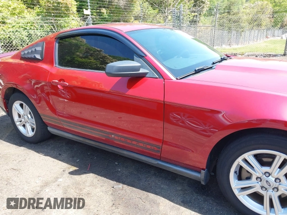 2010 Ford Mustang V6 с VIN 1ZVBP8AN7A5135555, выставлен на аукционе IAAI как лот 42065460 с пробегом 154 015 миль миль и . История ставок и продаж доступна на DreamBid. Изображение 13.