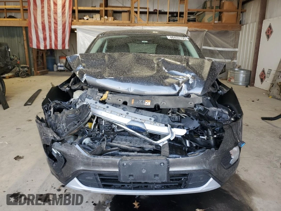 2017 Ford Escape SE with VIN 1FMCU9GDXHUE47272, listed as a Copart auction lot 48422795 with 97,237 mi miles and Salvage Title. Bid and sale history available at DreamBid. Image 5.
