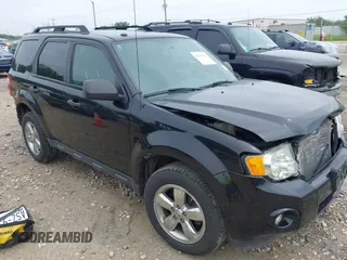 2012 Ford Escape XLT с VIN 1FMCU9DG4CKB77040, выставлен на аукционе IAAI как лот 42595421 с пробегом 143 413 миль миль и . История ставок и продаж доступна на DreamBid. Изображение 1.