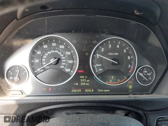 2013 BMW 3 Series 320i xDrive with VIN WBA3C3C56DF979701, listed as a Copart auction lot 64389445 with 226,125 mi miles and Salvage title. Bid and sale history available at DreamBid. Image 9.