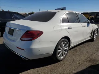 2019 Mercedes-Benz E-Class E 300 with VIN WDDZF4JB6KA509008, listed as a Copart auction lot 47536104 with 34,402 mi miles and Salvage Title. Bid and sale history available at carsss.com. Image 3.