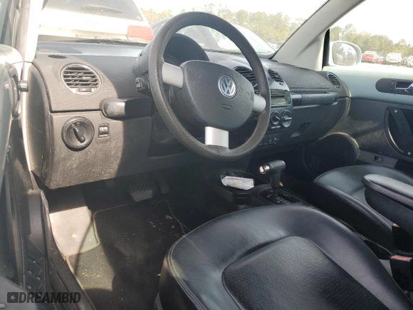2006 Volkswagen New Beetle Convertible with VIN 3VWRF31Y76M331463, listed as a Copart auction lot 87394034 with 101,136 mi miles and Clean Title. Bid and sale history available at carsss.com. Image 8.
