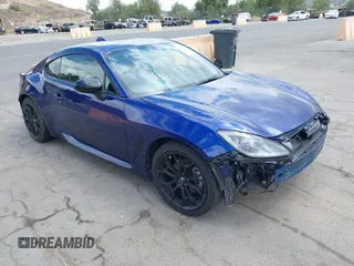 2023 Toyota 86 z VIN JF1ZNBC10P8760407, wystawiony jako IAAI lot #42131556 z przebiegiem 10 458 mil mil oraz . Historia ofert i sprzedaży dostępna na DreamBid. Obrazek 1.