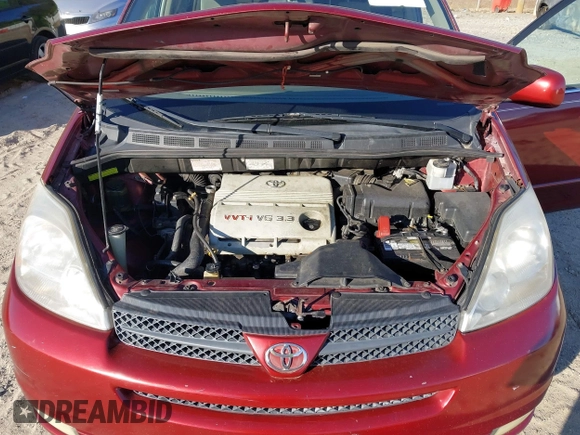 2004 Toyota Sienna XLE with VIN 5TDZA22C94S171128, listed as a IAAI auction lot 42053230 with 255,612 mi miles. Bid and sale history available at carsss.com. Image 10.