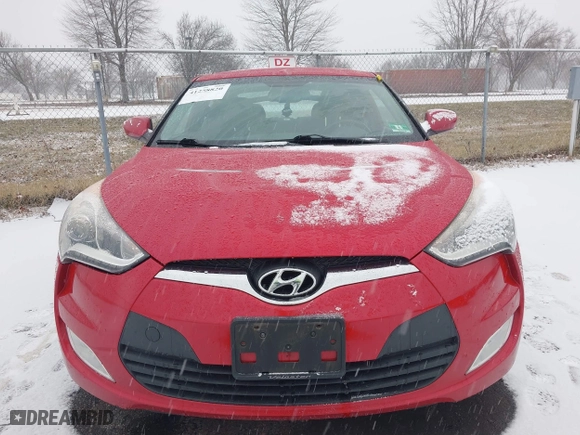 2014 Hyundai Veloster with VIN KMHTC6AD8EU214612, listed as a IAAI auction lot 41258820 with 61,984 mi miles. Bid and sale history available at carsss.com. Image 12.