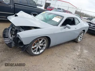2022 Dodge Challenger GT z VIN 2C3CDZJG2NH188111, wystawiony jako IAAI lot #41859416 z przebiegiem 40 264 mil mil oraz . Historia ofert i sprzedaży dostępna na DreamBid. Obrazek 2.