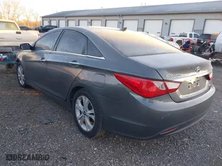 2013 Hyundai Sonata SE with VIN 5NPEC4AC2DH603893, listed as a IAAI auction lot 40996294 with 124,954 mi miles. Bid and sale history available at carsss.com. Image 3.