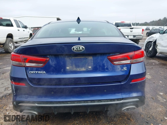 2019 Kia Optima LX with VIN 5XXGT4L37KG361486, listed as a IAAI auction lot 41601404 with 56,891 mi miles. Bid and sale history available at carsss.com. Image 16.
