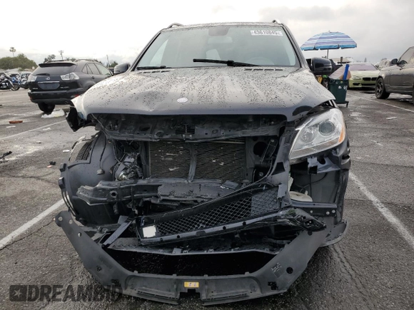 2013 Mercedes-Benz M 350 z VIN 4JGDA5JB1DA123619, wystawiony jako Copart lot #43610845 z przebiegiem 110 224 mil mil oraz Szkoda całkowita • Salvage title. Historia ofert i sprzedaży dostępna na DreamBid. Obrazek 5.