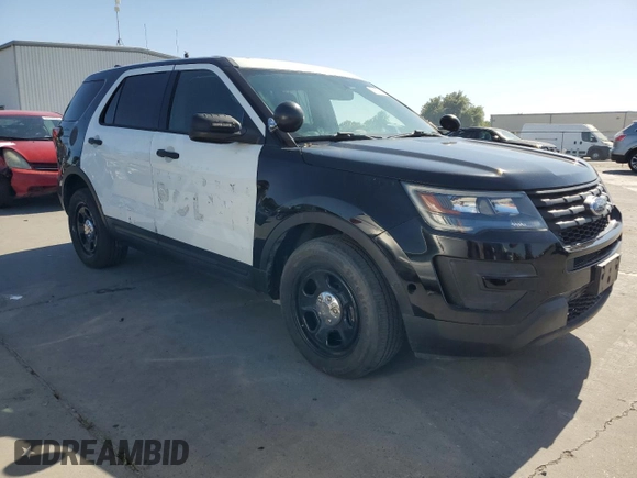 2017 Ford Police Interceptor Utility с VIN 1FM5K8AR3HGC34773, выставлен на аукционе Copart как лот 61687625 с пробегом Не указан миль и Чистый • Clean title. История ставок и продаж доступна на DreamBid. Изображение 4.